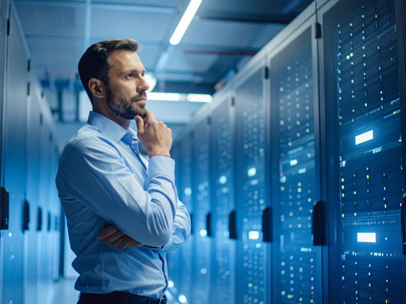 Firefly_man mid thirties IT manager wondering if he can deliver his emails via cloud - needs 892669